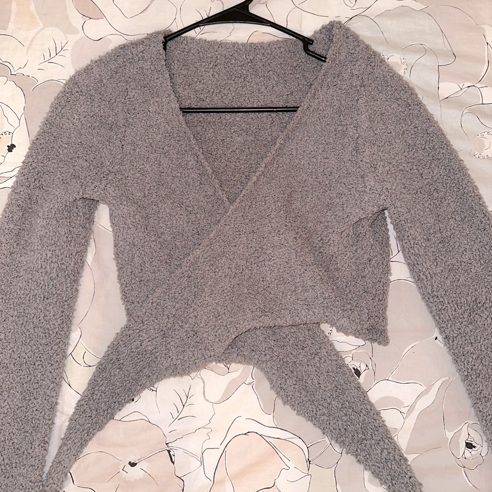 SKIMS cozy knit wrap top. cropped long sleeve. :)